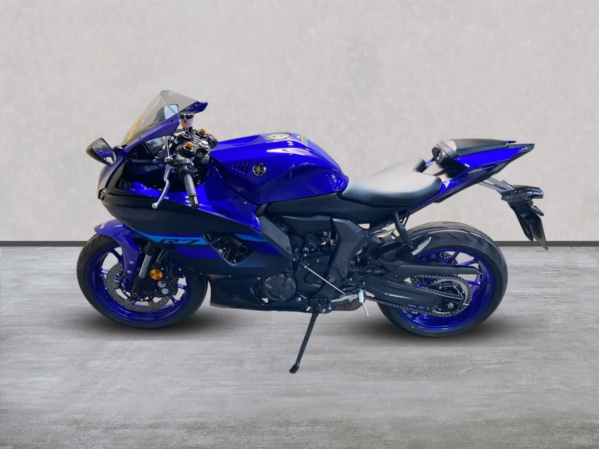 Yamaha R7 (August 25 Reg with 20 Miles), NI Reg - Image 2