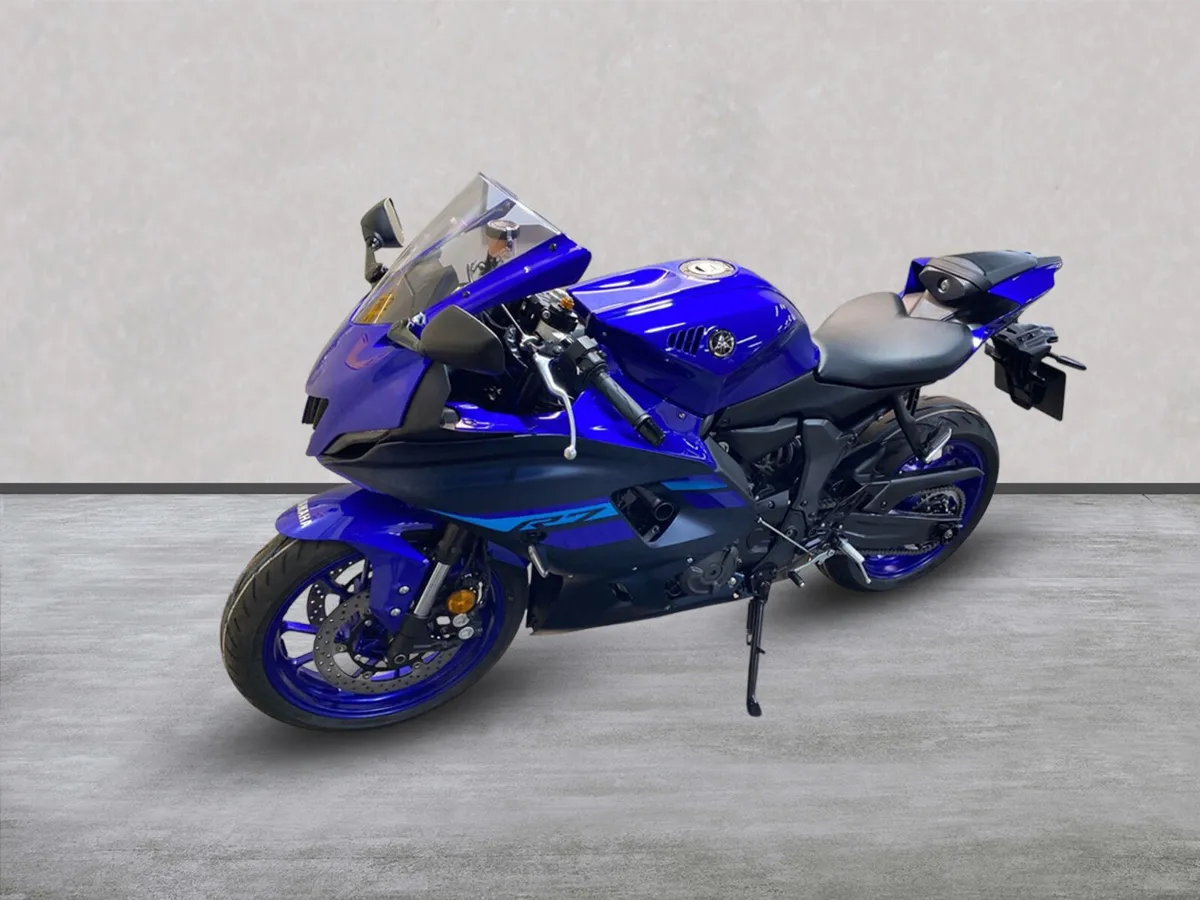 Yamaha R7 (August 25 Reg with 20 Miles), NI Reg - Image 4