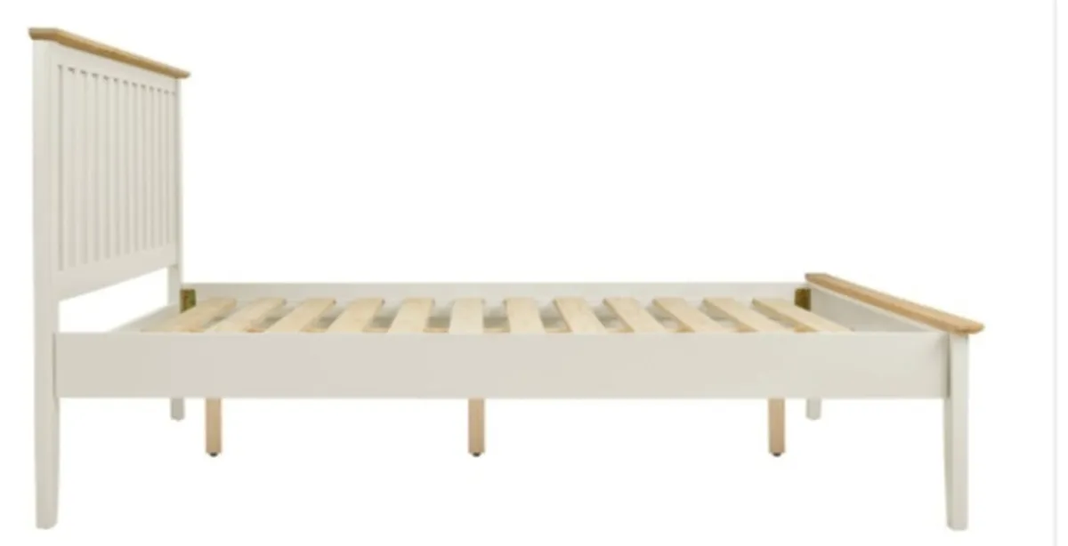 King size bed - Image 3