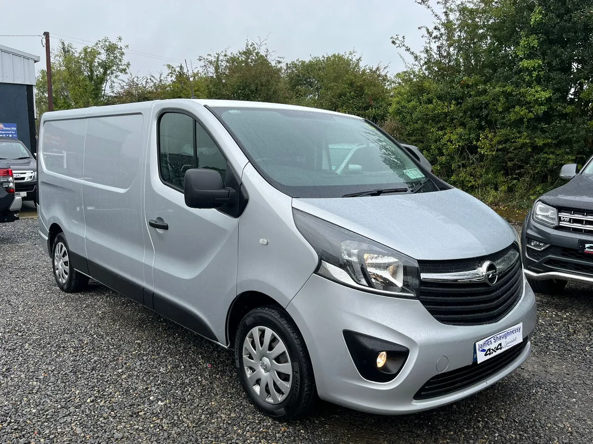 2019 VIVARO 1.6 SPORTIVE 120BHP - Image 1
