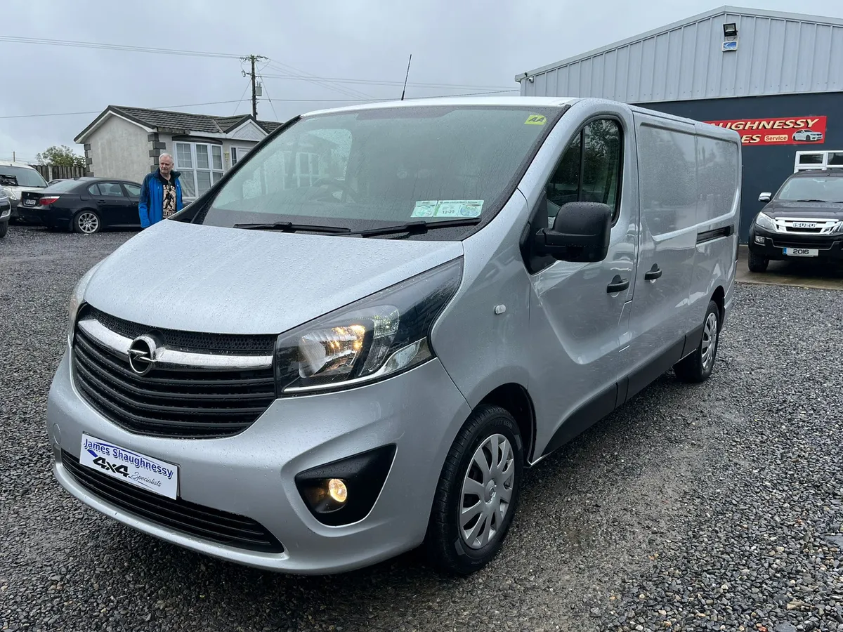 2019 VIVARO 1.6 SPORTIVE 120BHP - Image 2