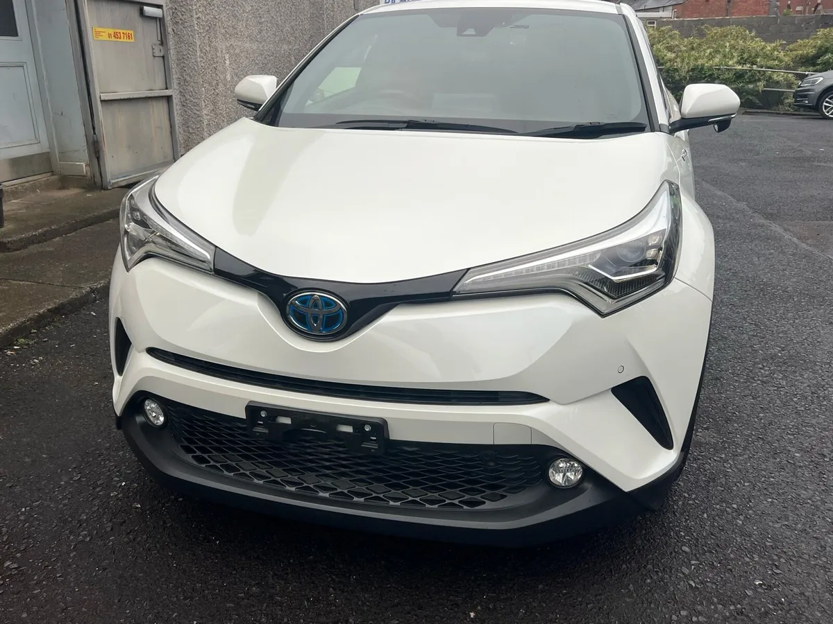 Toyota CHR leather interior - Image 1