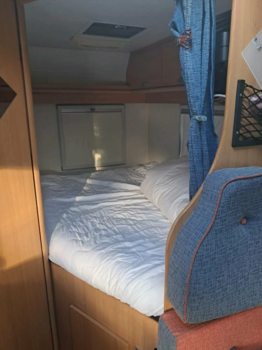 Camper Van - Image 4