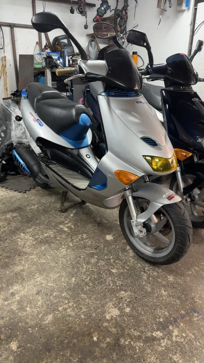 Aprilia sr 125/180 2storke x2 - Image 2