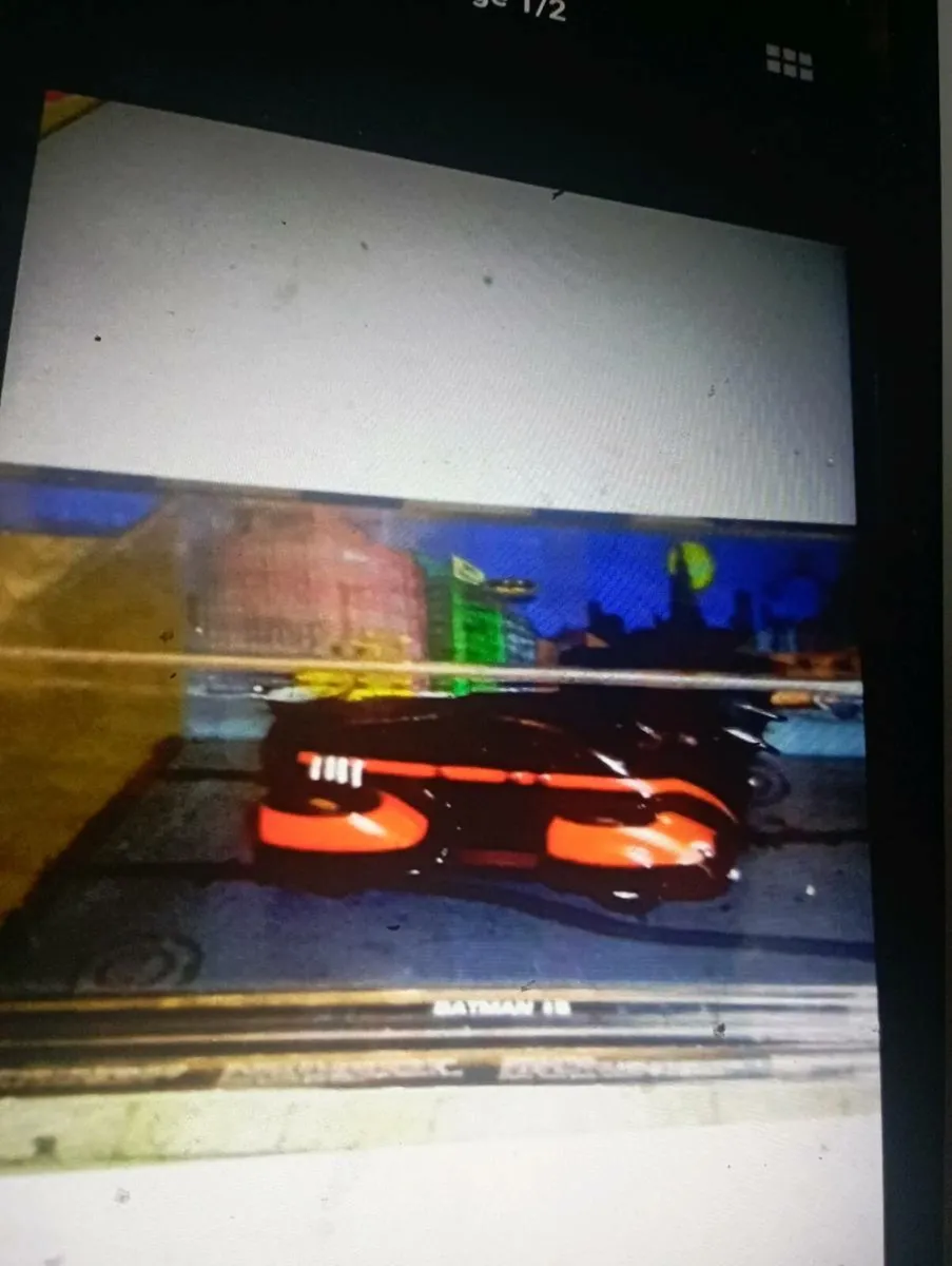 BATMAN- #5 BATMOBILE CAR - Image 1