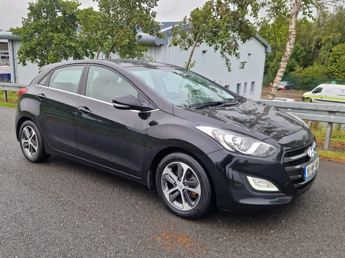 2016 Hyundai i30  1.6 DELUXE - Image 3