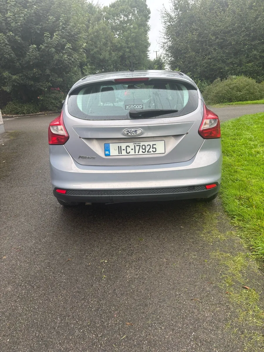 Ford Focus 2011 - Image 2