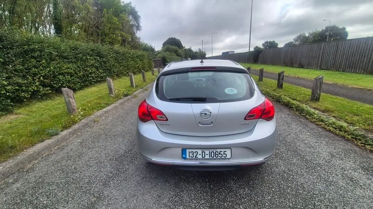 2013 Opel Astra - Image 3