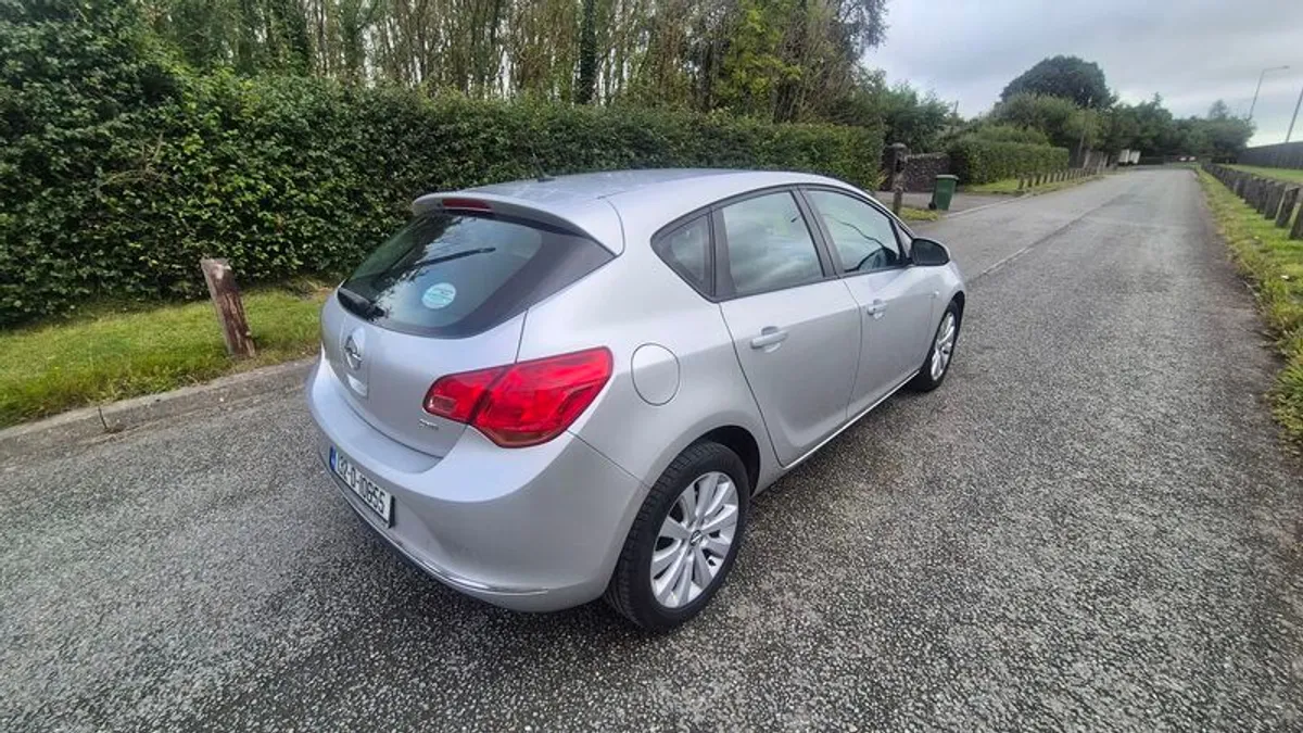 2013 Opel Astra - Image 4