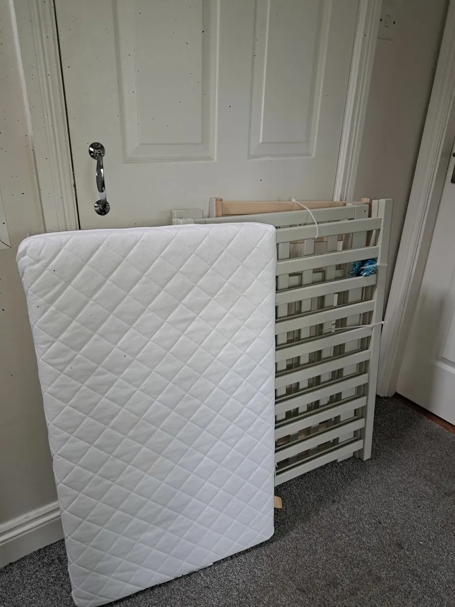 Mamas & Papas Petite Cot - grey - Image 2