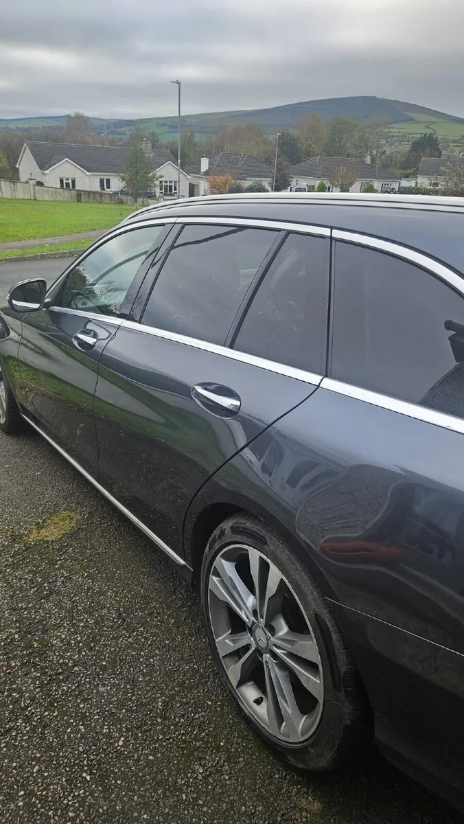 Mercedes-Benz C-Class 2016 - Image 2