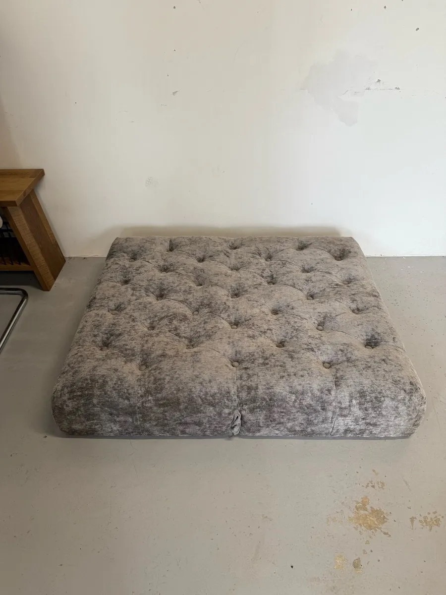 Fold out chair - Image 2