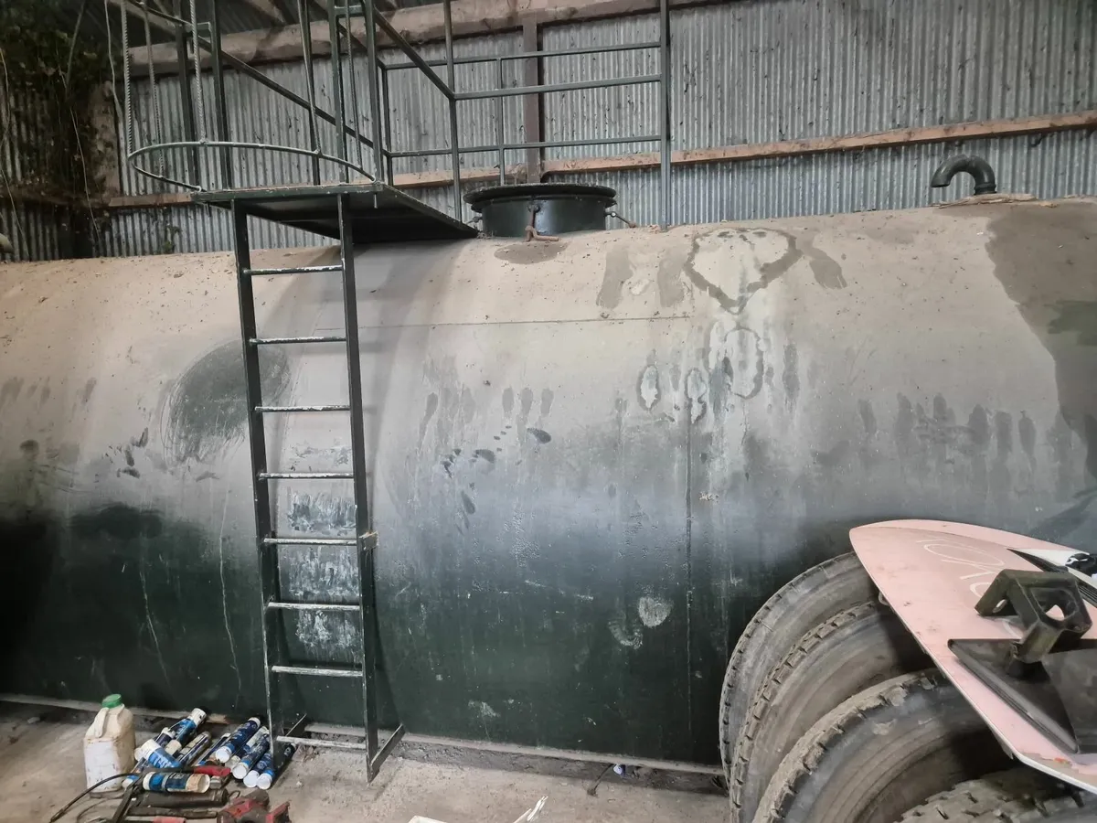 Bulk fuel tanks - Image 1