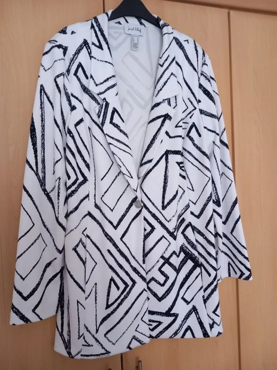 Joseph Ribkoff blazer - Image 1