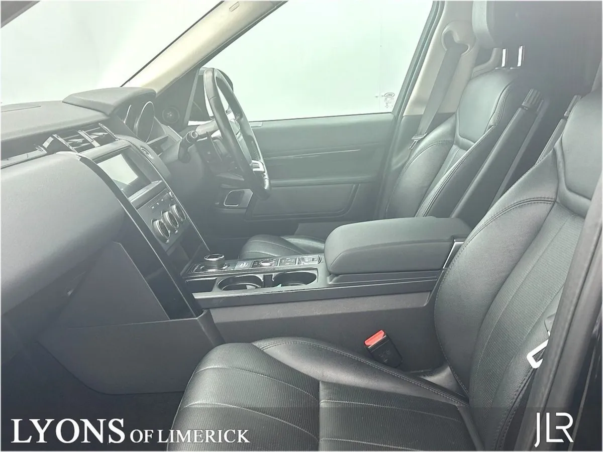 Land Rover Discovery 3.0d Sdv6 2 Seater Commercia - Image 3