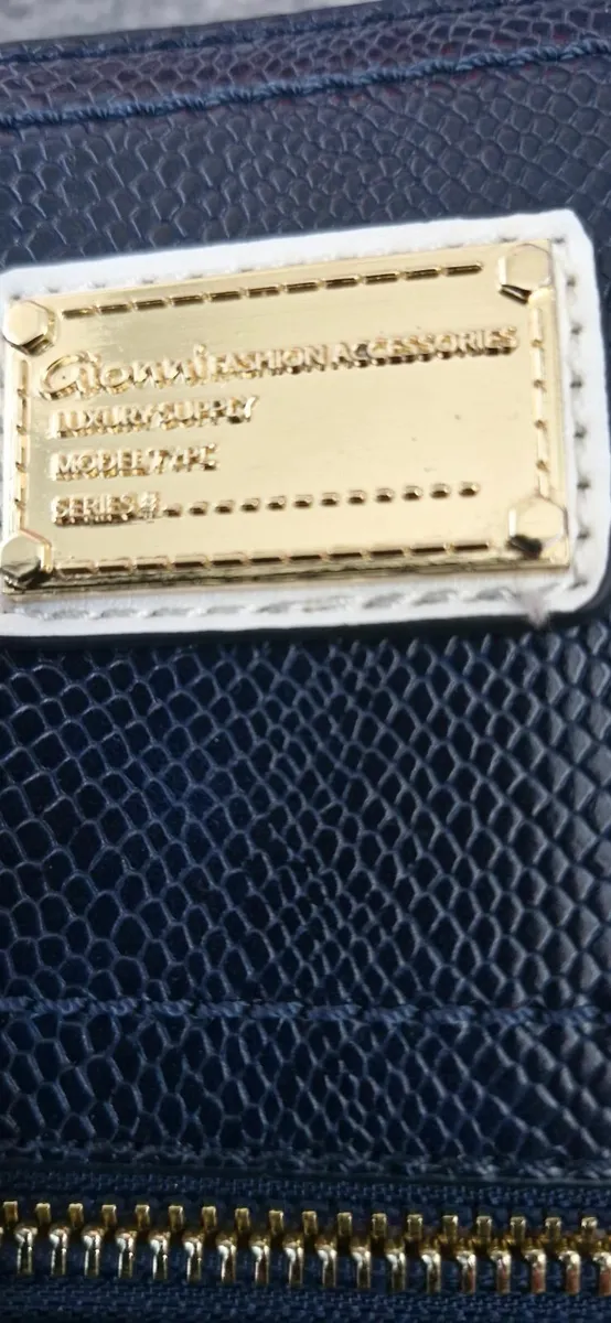 Hand bag - Image 1