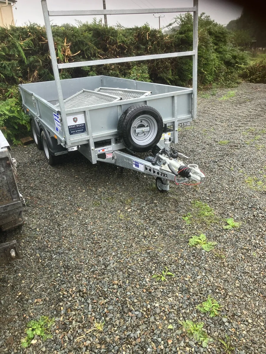 Trailers - Image 4