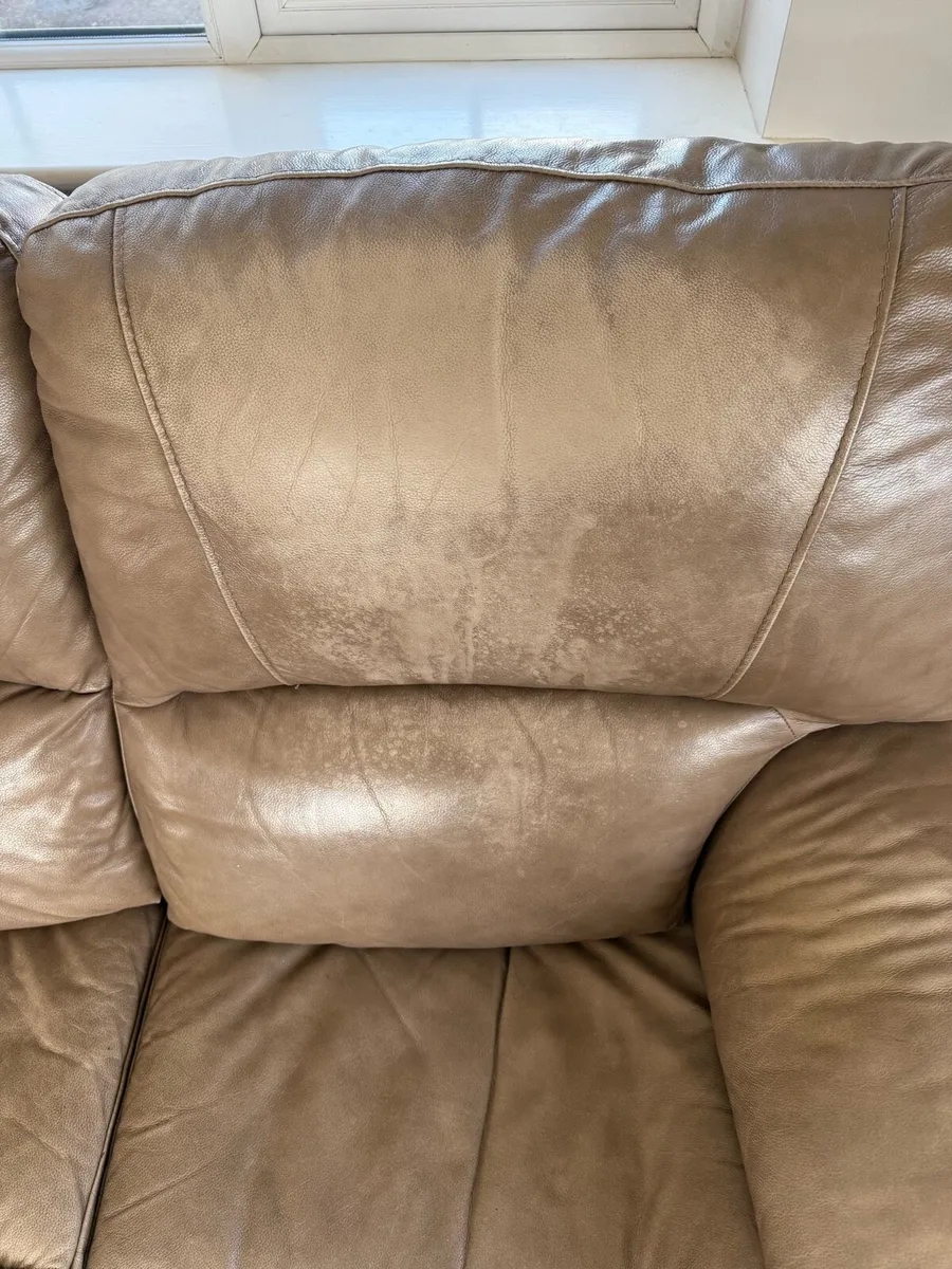 3 seater recliner, 2 armchairs - Image 4