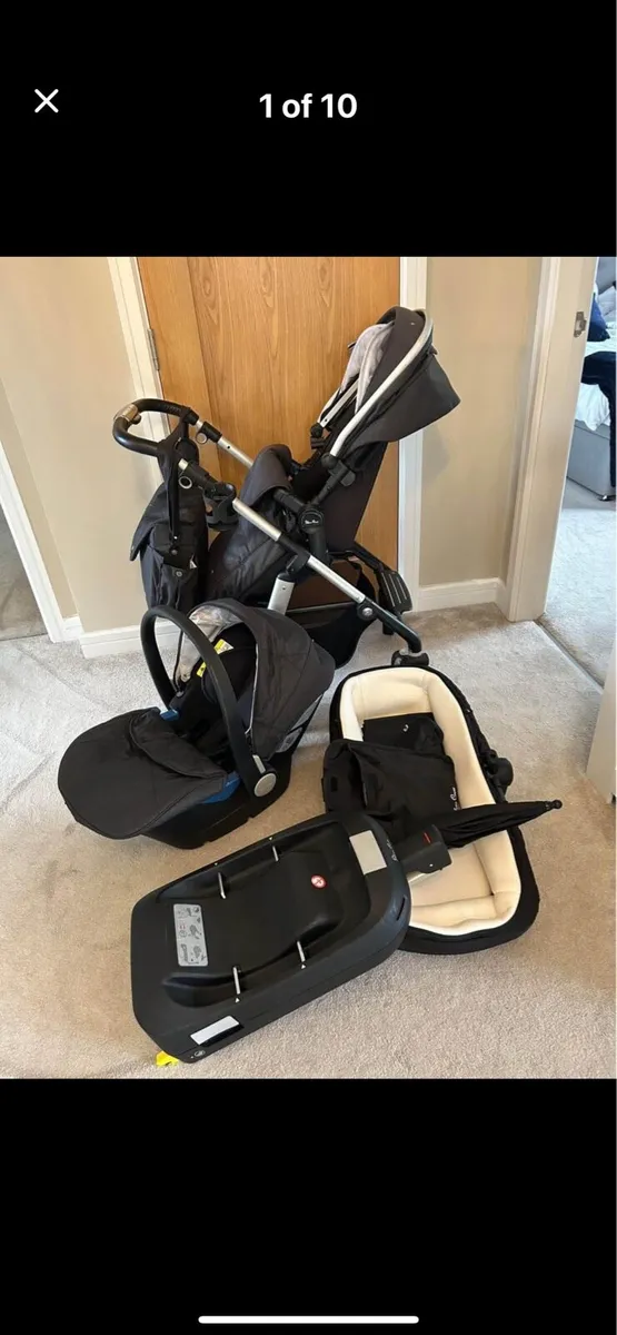 Silvercross Pram - Image 1