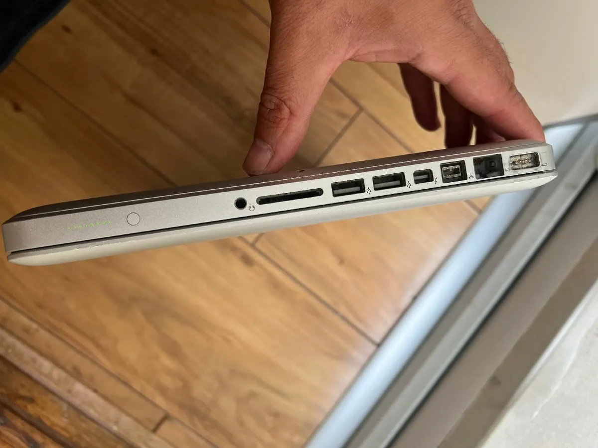 Macbook Pro Core i7 2.4GHz, 8GB Ram, 2011, 13-inch - Image 2