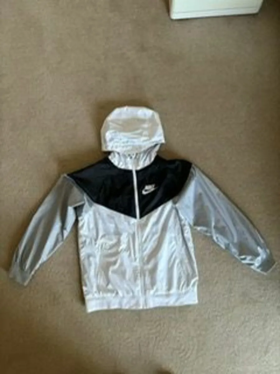 Nike Hoody Jacket age 12-14 - Image 1