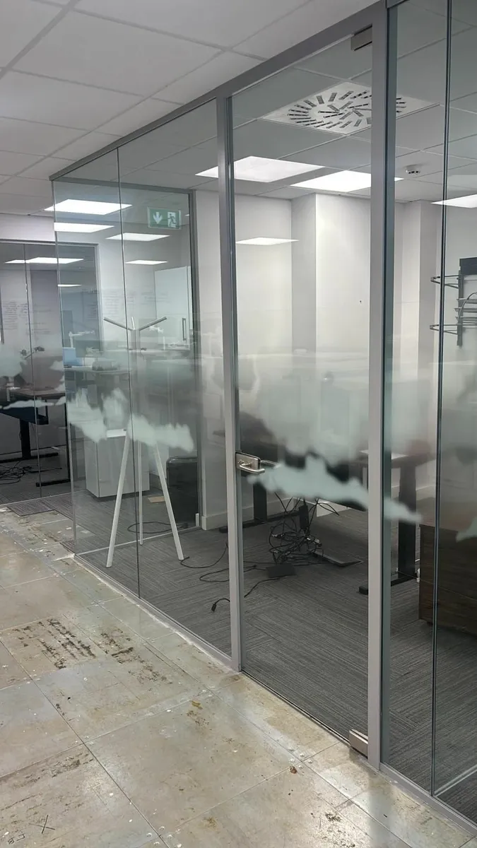 Aluminium Glass Screens with doors - Image 1