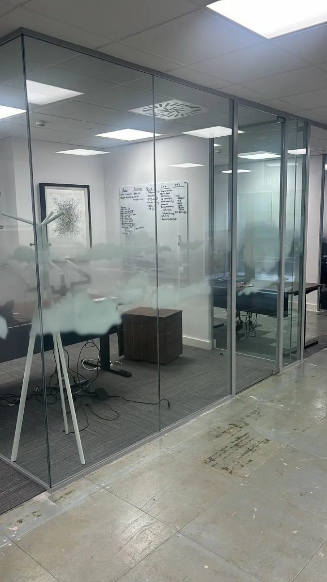 Aluminium Glass Screens with doors - Image 4