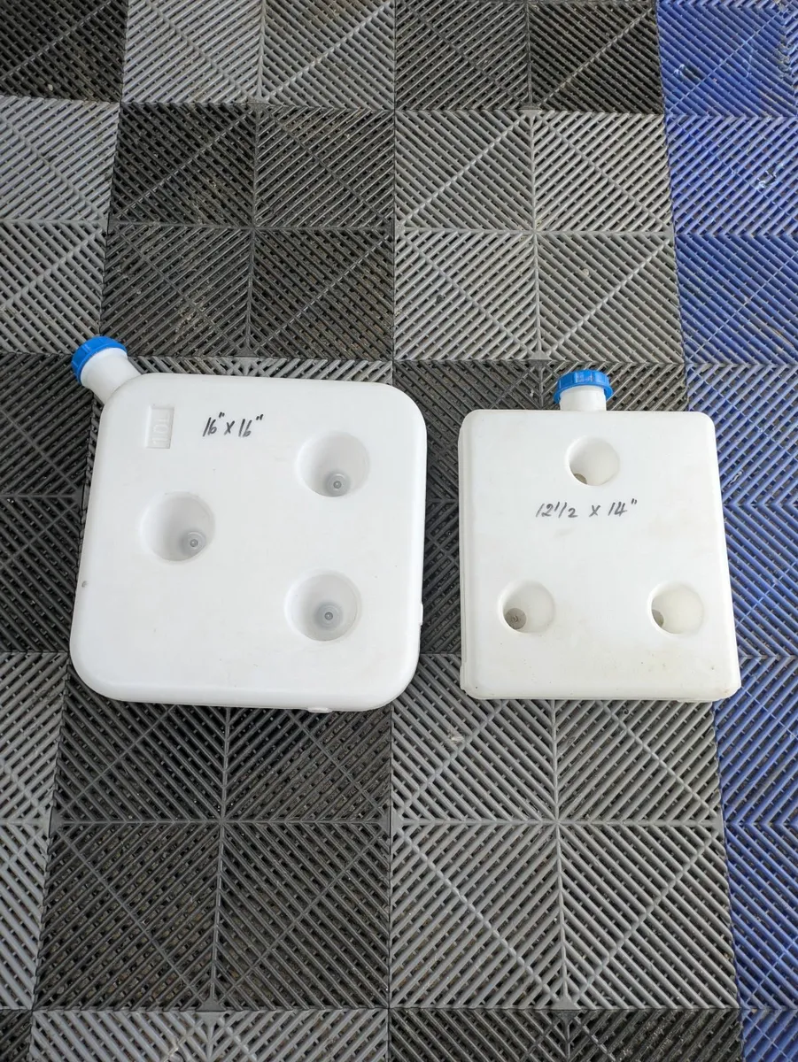 10 ltr diesel/water containers - Image 2