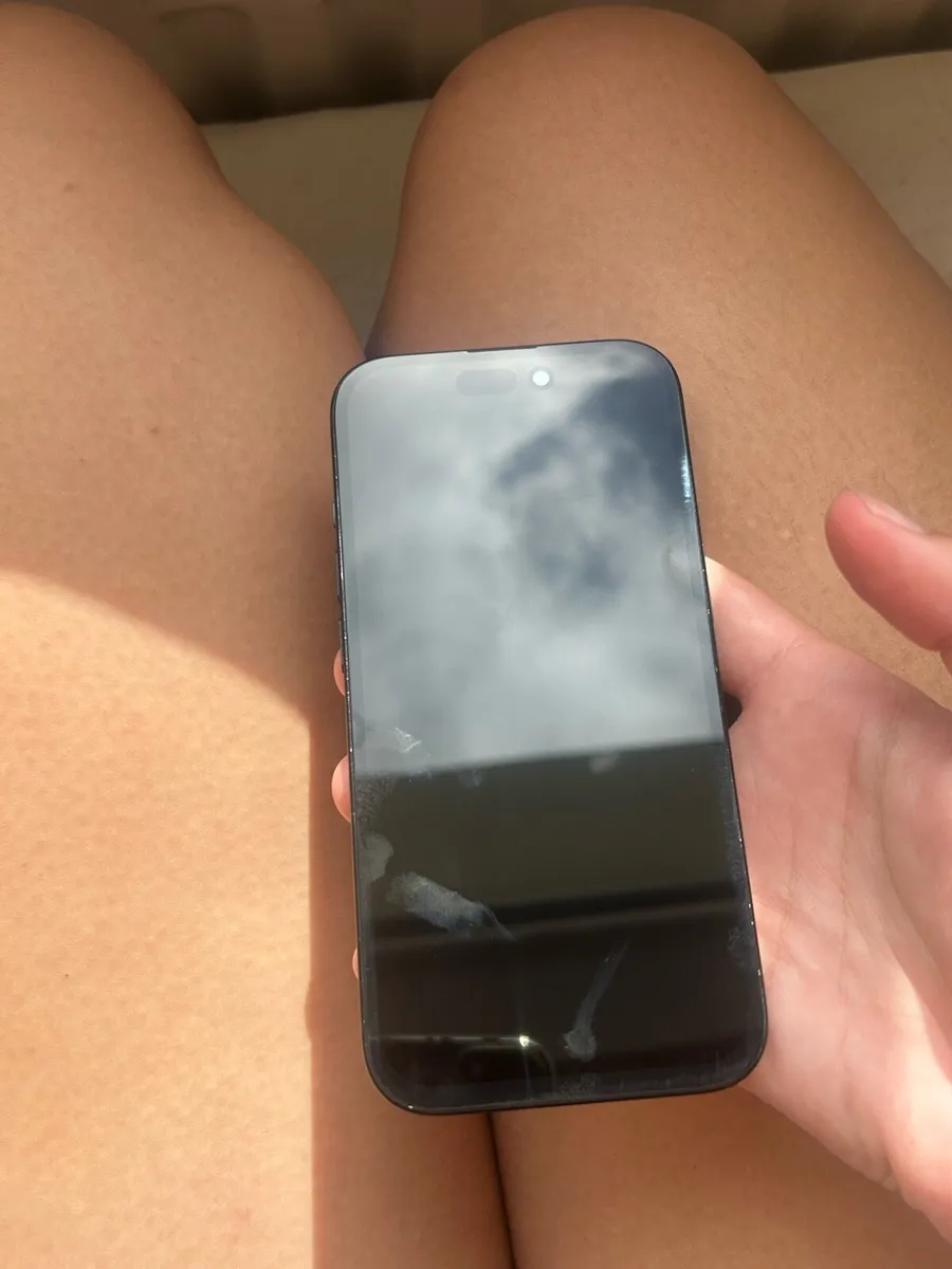 Perfect Condition iPhone 15, 128GB, with box - Image 4