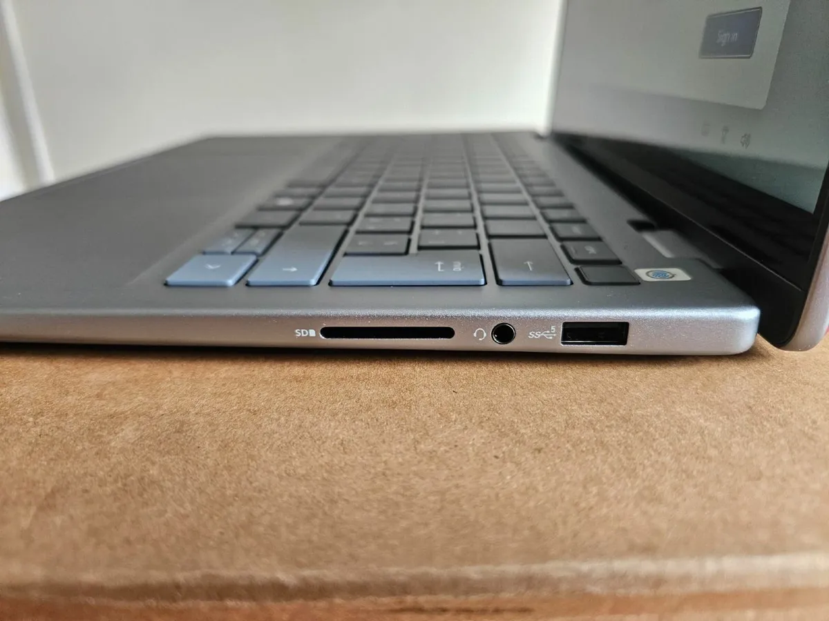 New Dell Inspiron 2 in 1 Laptop - Italian Keyboard - Image 4