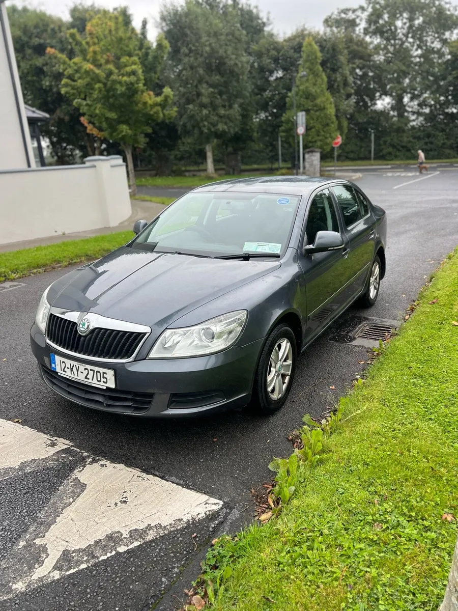 Skoda Octavia 1.6 Diesel 2012 tax and Nct €2350 - Image 2