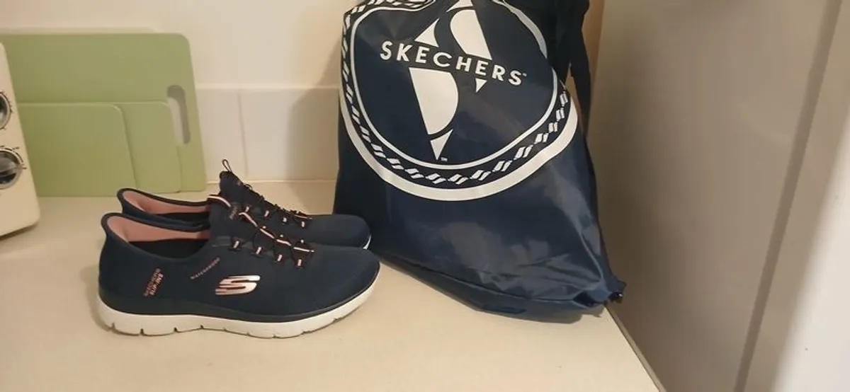 Sketchers Slip ons - Image 2