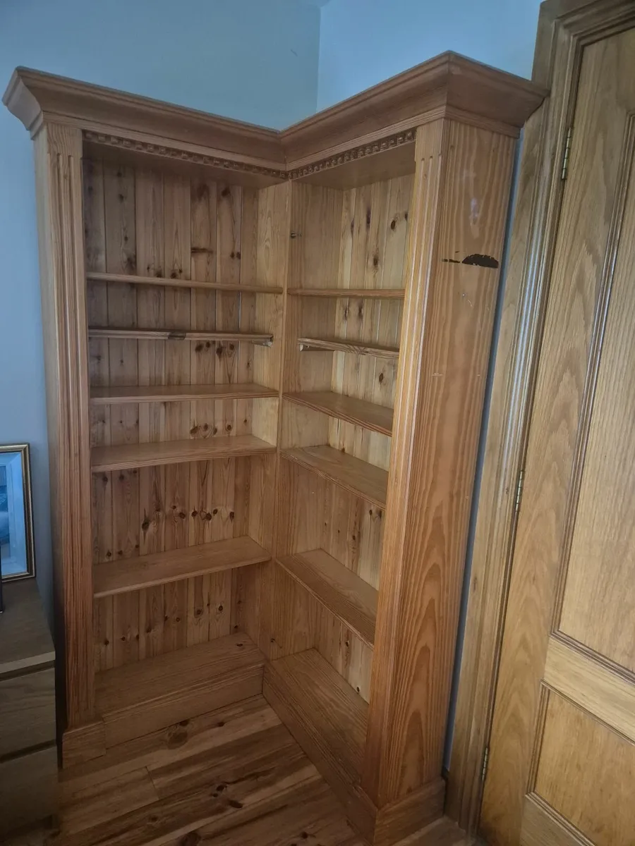 Solid wood corner unit