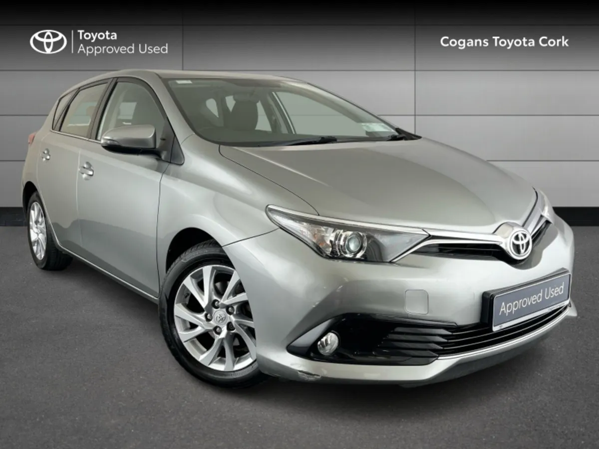 Toyota Auris Auris Auto Petrol - Image 1