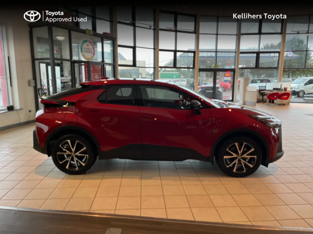 Toyota C-HR PHEV SPORT - Image 3