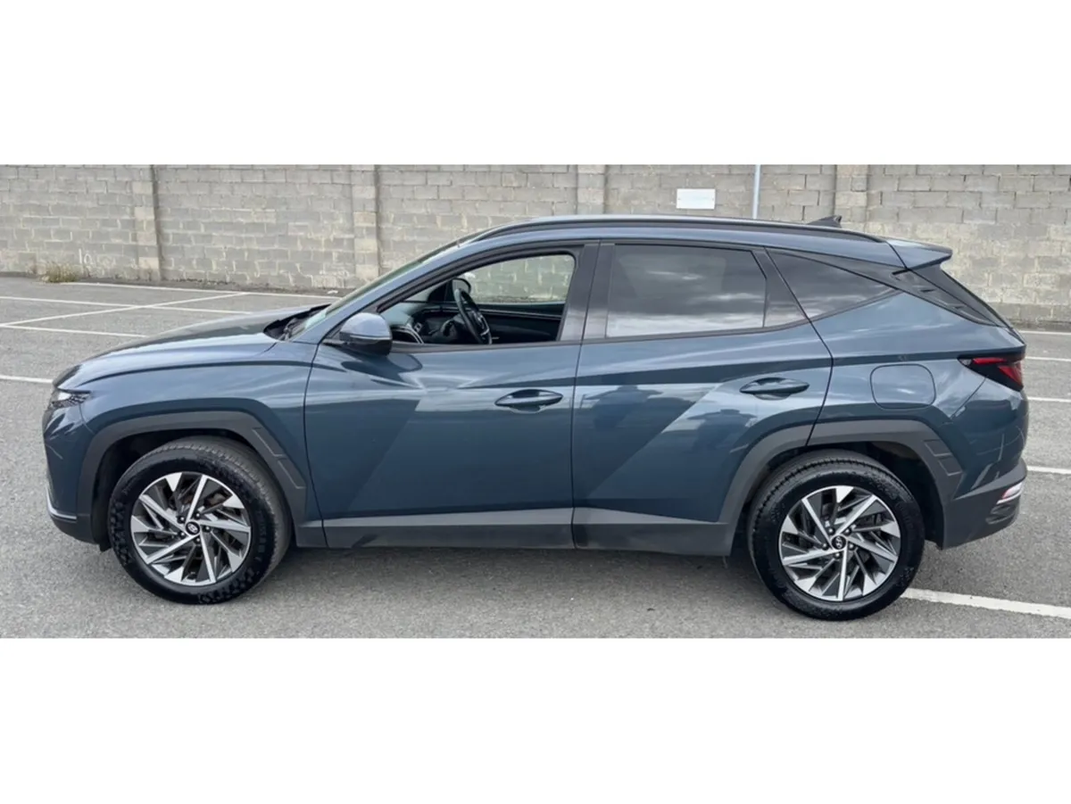 Hyundai Tucson IX35 EXECUTIVE 5DR - Image 4