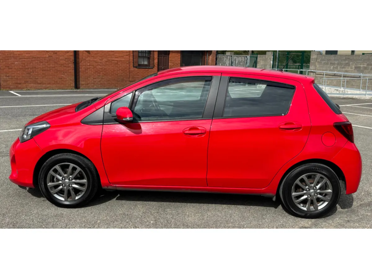 Toyota Yaris 1.0 LUNA 4DR - Image 3