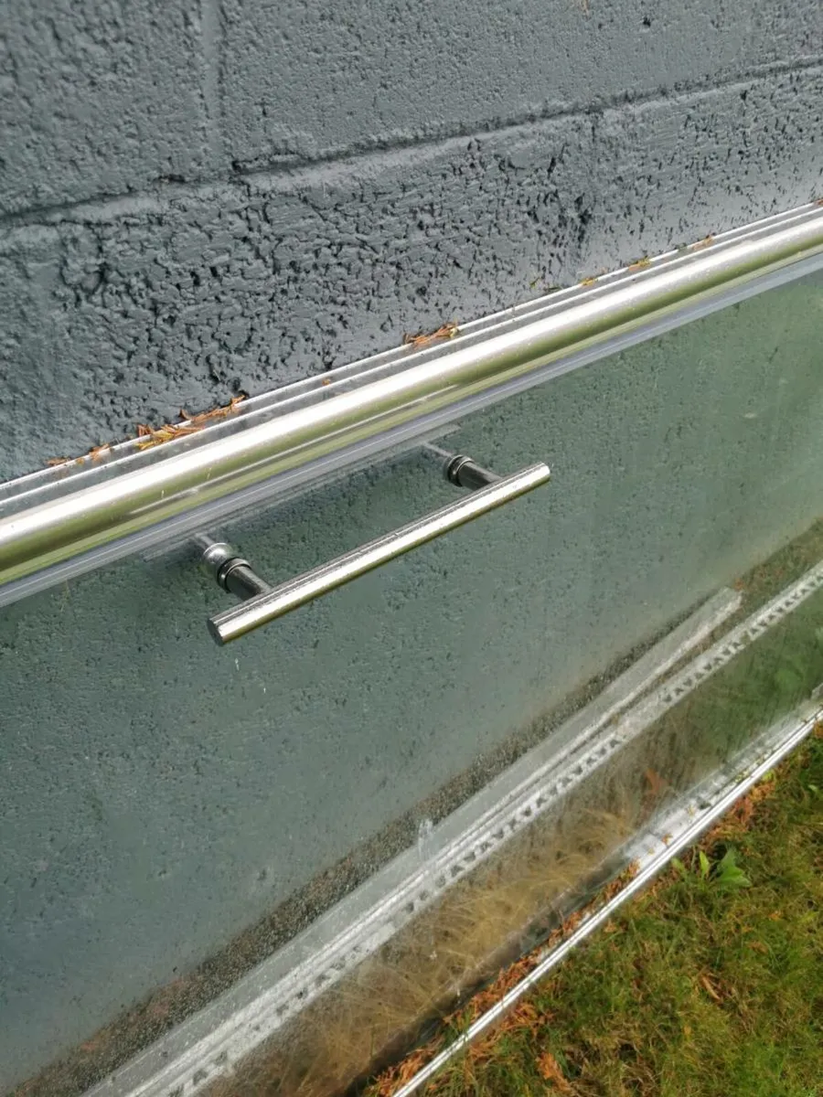 Shower door with frame for sale - Image 3