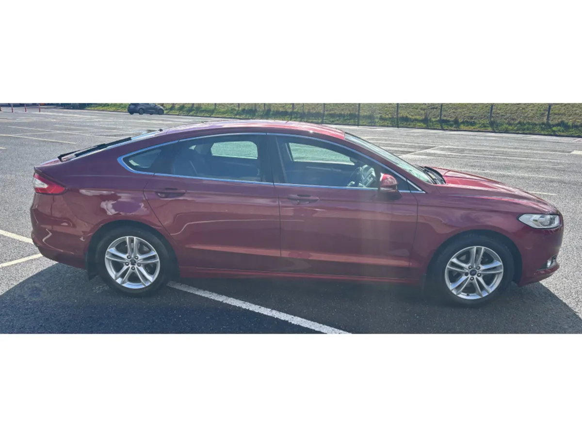 Ford Mondeo ZETEC 5DR 1.5 TDCI 120PS 4DR - Image 2