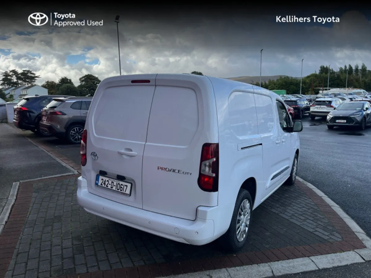 Toyota Proace City CITY 1.5 GX LWB - Image 2