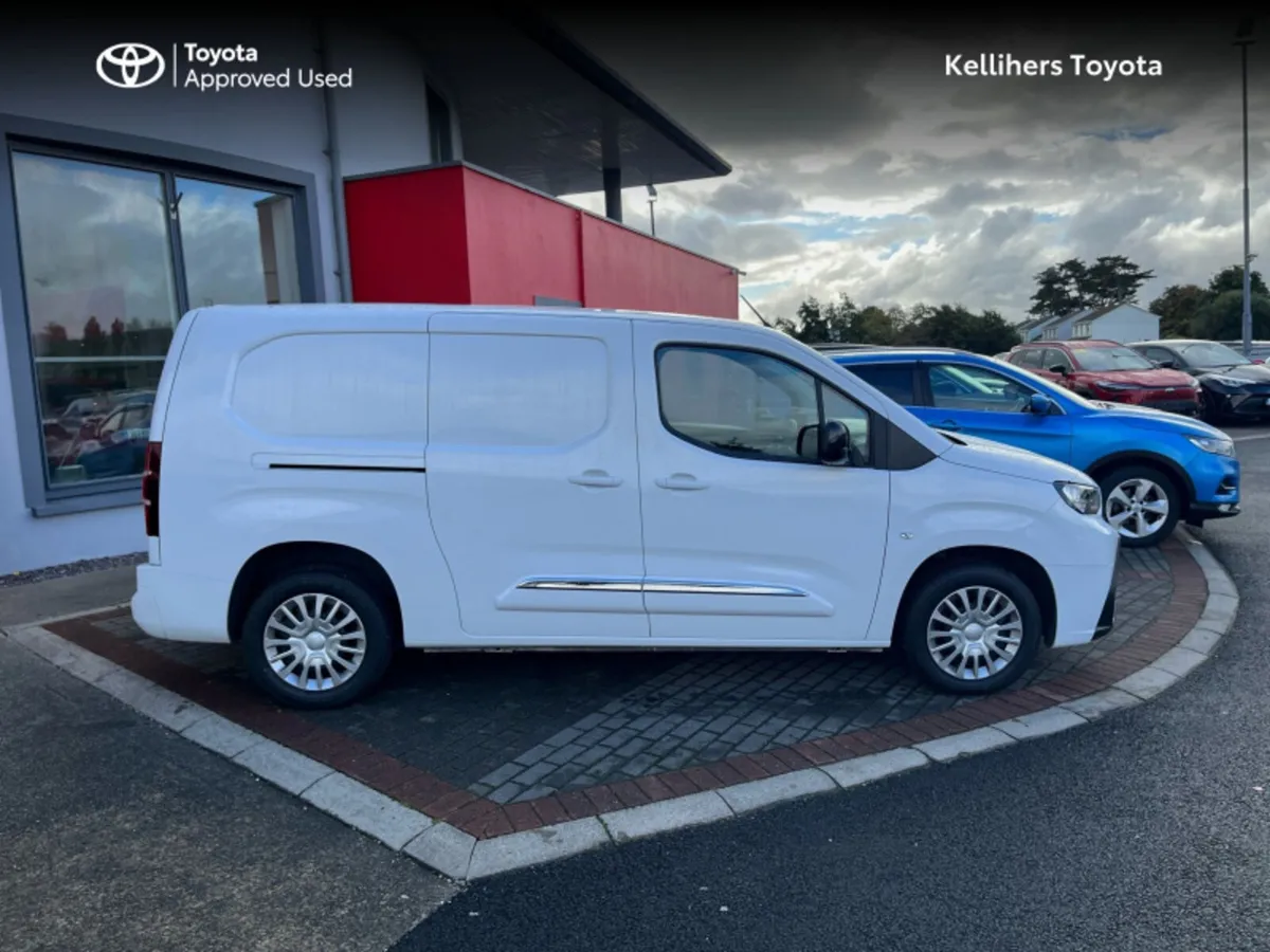 Toyota Proace City CITY 1.5 GX LWB - Image 3