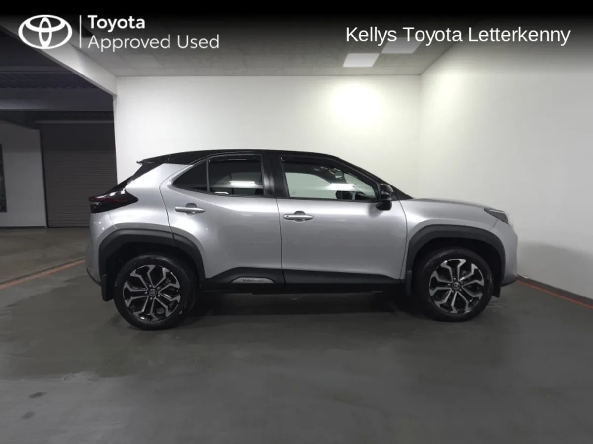 Toyota Yaris Cross YARIS CROSS LUNASPORT BiTone - - Image 3