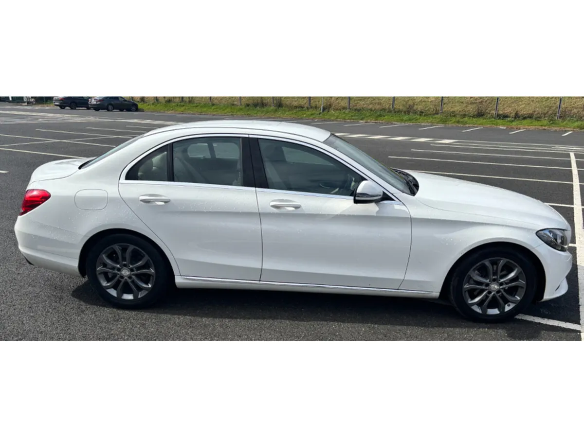 Mercedes-Benz C-Class 180 D AVANTGARDE AUTO 4DR - Image 3