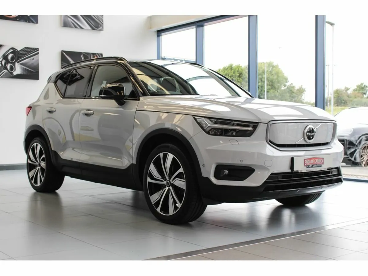 Volvo XC40 Twin Recharge PRO, SUNROOF - Image 3