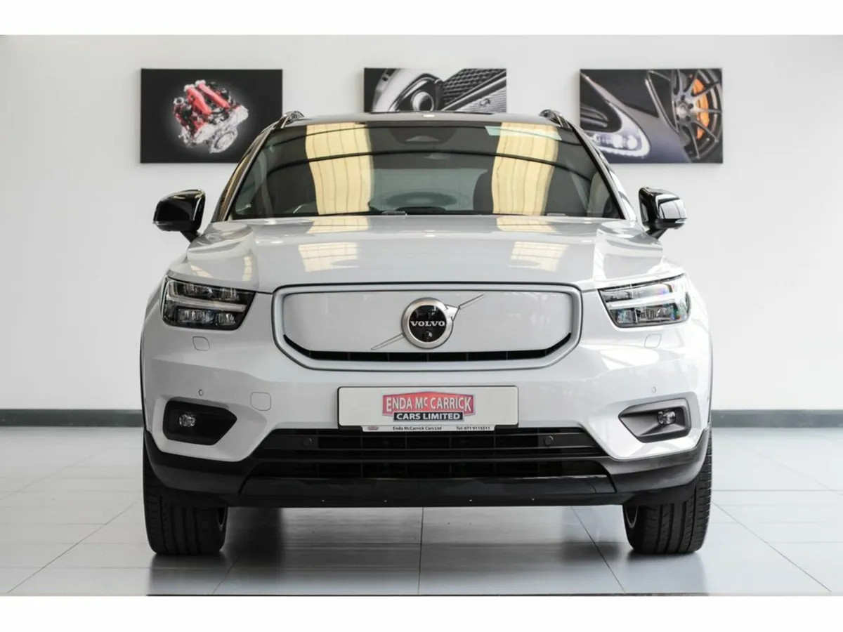 Volvo XC40 Twin Recharge PRO, SUNROOF - Image 4