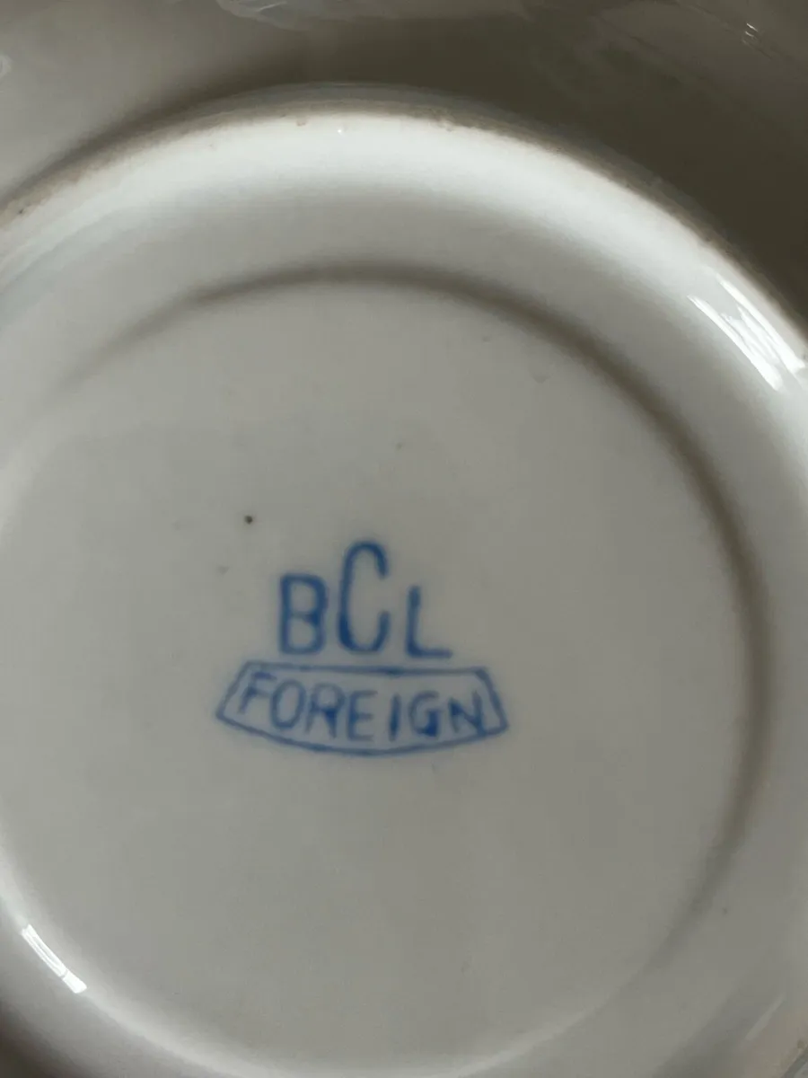 Vintage Cups & Saucers - Image 3