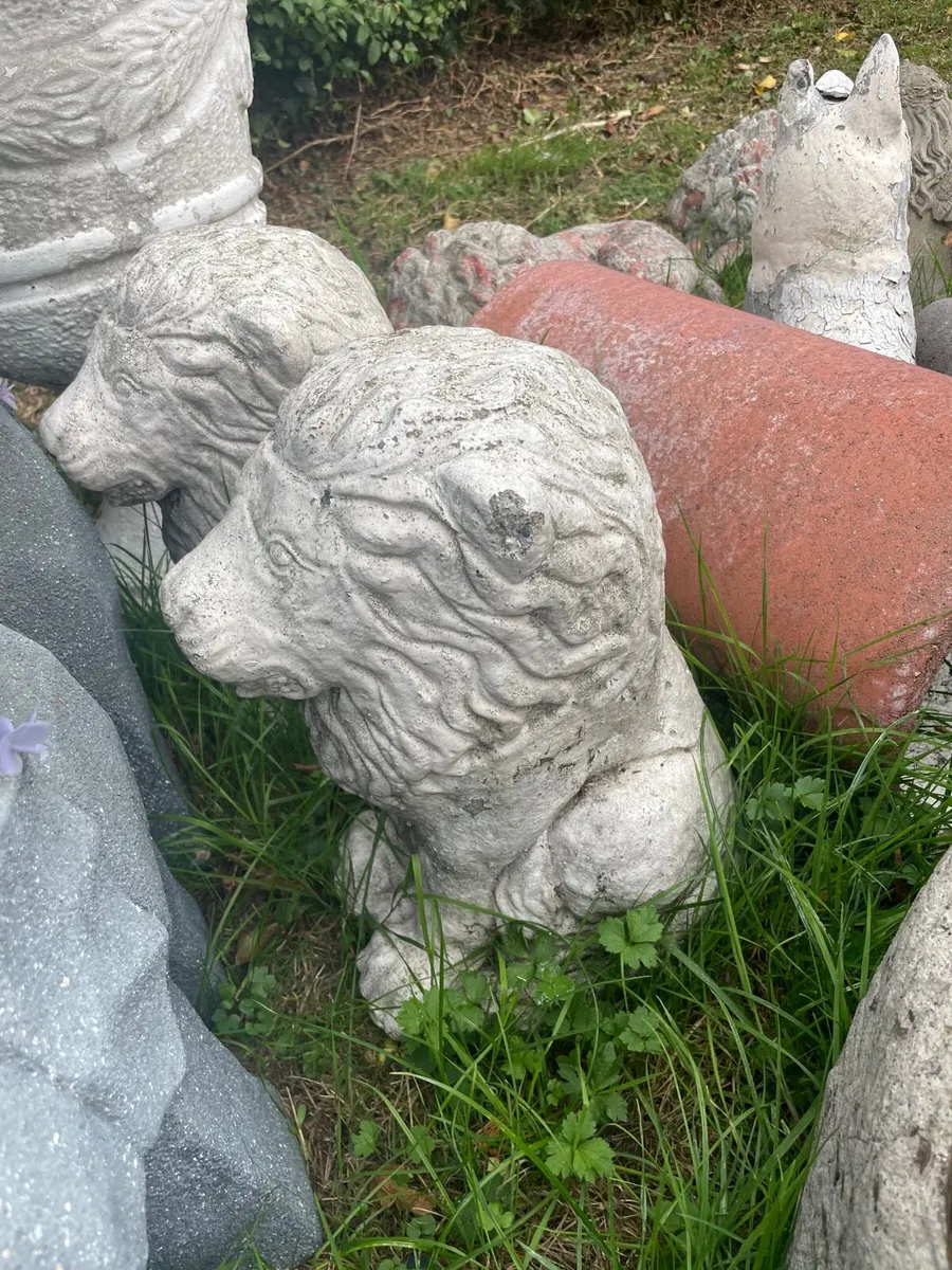 2 concrete lion ornament - Image 2