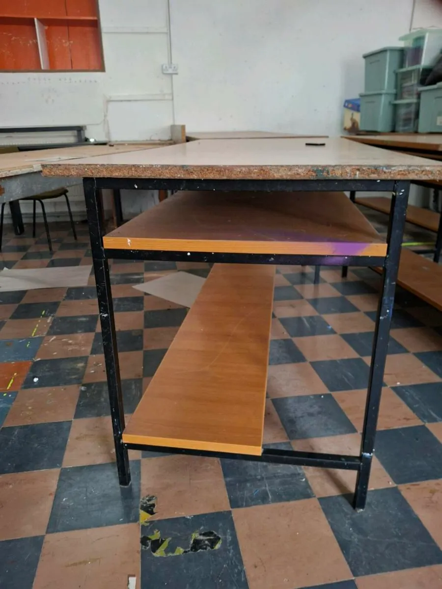 Work tables - Image 1