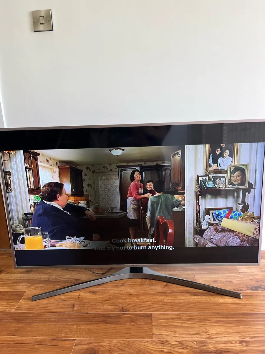 Samsung 49” LED TV (Model UE49MU6470UXXU) - Image 3