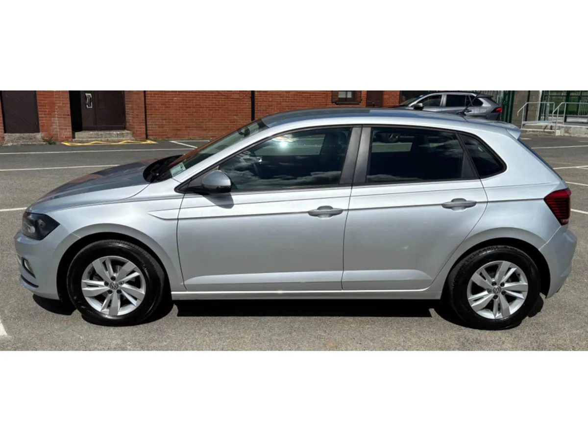 Volkswagen Polo TRENDLINE 1.0 MANUAL 5SPEED 80HP 5 - Image 3
